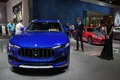 Mondial de l'Automobile de Paris 2016 - Maserati Levante SQ4 bleu face avant