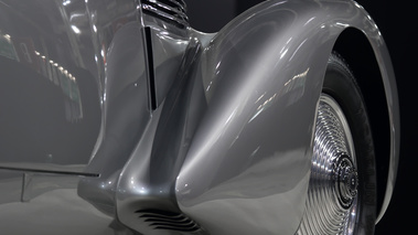 Rétromobile 2012 - Dubonnet Xenia gris aile avant