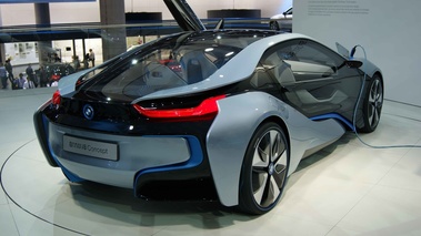 Salon de Francfort IAA 2011 - BMW i8 Concept 3/4 arrière droit