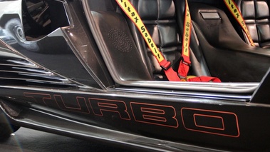 Lamborghini Countach Turbo noir logo 