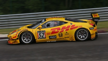 Ferrari 458 GT3 jaune filé 3