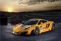 McLaren MP4-12C GT3 orange 3/4 avant gauche