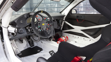 Porsche 911 GT3 R 2012 poste de conduite