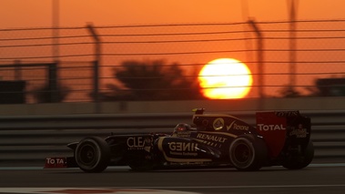 F1 GP Abou Dabi 2012 Lotus coucher de soleil