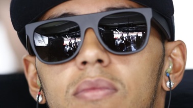 F1 GP Allemagne 2014 Mercedes portrait Hamilton lunettes