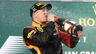 F1 GP Australie 2013 Lotus Räikkönen champagne