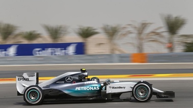 F1 GP Bahrein 2015 Mercedes Rosberg profil jour