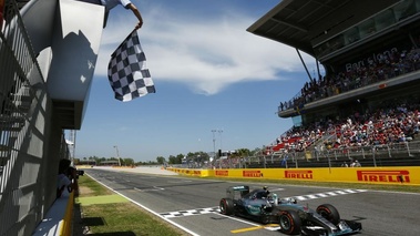 F1 GP Espagne 2015 Mercedes Rosberg ligne d'arrivée