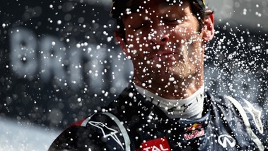F1 GP Grande-Bretagne Red Bull Webber champagne