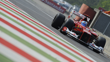 F1 GP Italie Ferrari 3/4 avant vibreurs