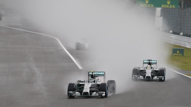 F1 GP Japon 2014 Mercedes Rosberg et Hamilton pluie