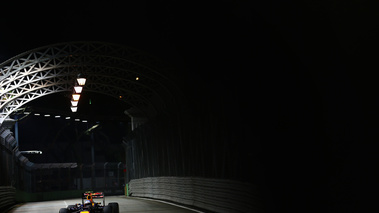 F1 GP Singapour 2012 Red Bull Webber sous lampes
