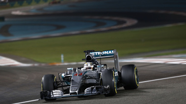 GP F1 Abou Dhabi 2015 Mercedes Hamilton vue avant