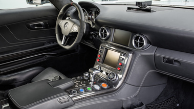 Mercedes SLS AMG GT Safety Car 2012 intérieur
