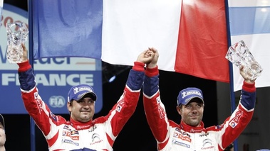 WRC France 2012 Citroën Loeb champion drapeau