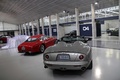 Présentation Aston Martin V12 Zagato - Aston Martin DBAR1 gris & DB4 GT Zagato rouge