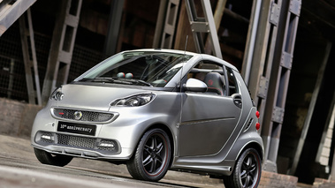 Smart Brabus 10th Anniversary - gris/titane - coupé 3/4 avant gauche