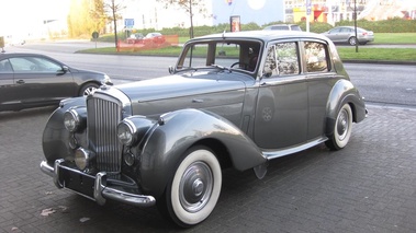 BENTLEY Type R Saloon - VENDU 1954 - 3/4 avant gauche