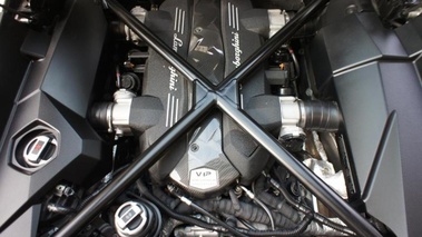 LAMBORGHINI Aventador LP700-4 - VENDU 2012 - 3/4 avant gauche