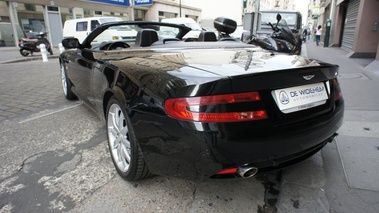 ASTON MARTIN DB9 Volante - VENDU 2006 - Vue 3/4 arrière gauche décapoté