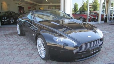 ASTON MARTIN V8 Vantage - VENDU 2009 - Vue 3/4 avant droit