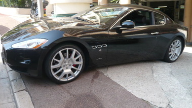 MASERATI GranTurismo - VENDU 2009 - Vue de profil gauche