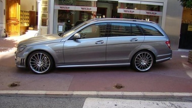 MERCEDES BENZ C63 AMG Estate - VENDU 2008 - profil