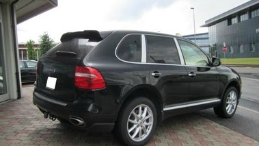 PORSCHE Cayenne S 2008 - Vue 3/4 avant droit