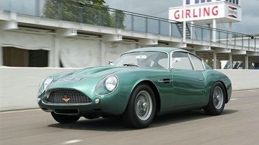 ASTON MARTIN DB4 GT Zagato - VENDU 1960 - 3/4 avant gauche travelling