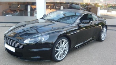 ASTON MARTIN DBS 2008 - 3/4 avant gauche