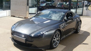 ASTON MARTIN V8 Vantage S - VENDU 2012 - 3/4 avant gauche