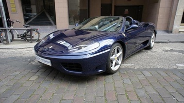 FERRARI 360 Modena - VENDU 2002 - Vue 3/4 avant gauche