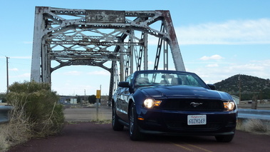 Ford Mustang Route 66 - 3/4 avant 
